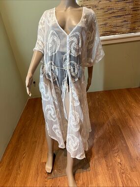 White Sheer Embroidered Cover-Up or Duster O/S